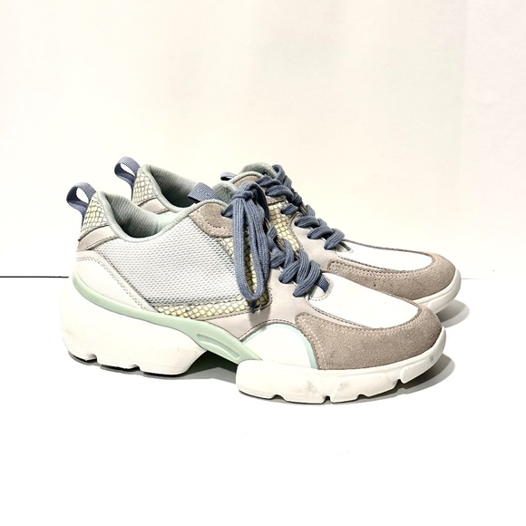 Vionic Shoes - Vionic Aris Lace Up Arch Support Sneakers Size 8